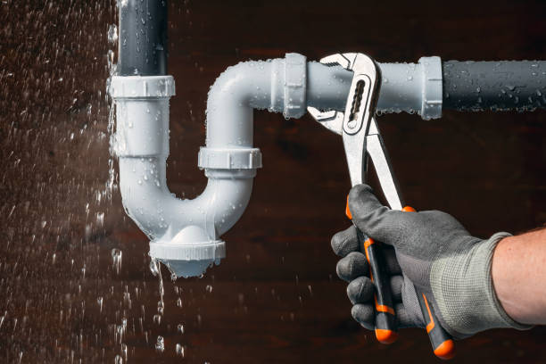Professional Drain Cleaning technician working in Navarro, CA